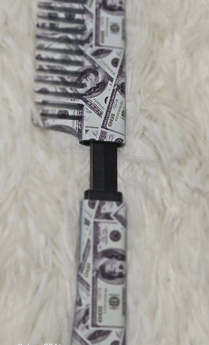 Discreet Comb