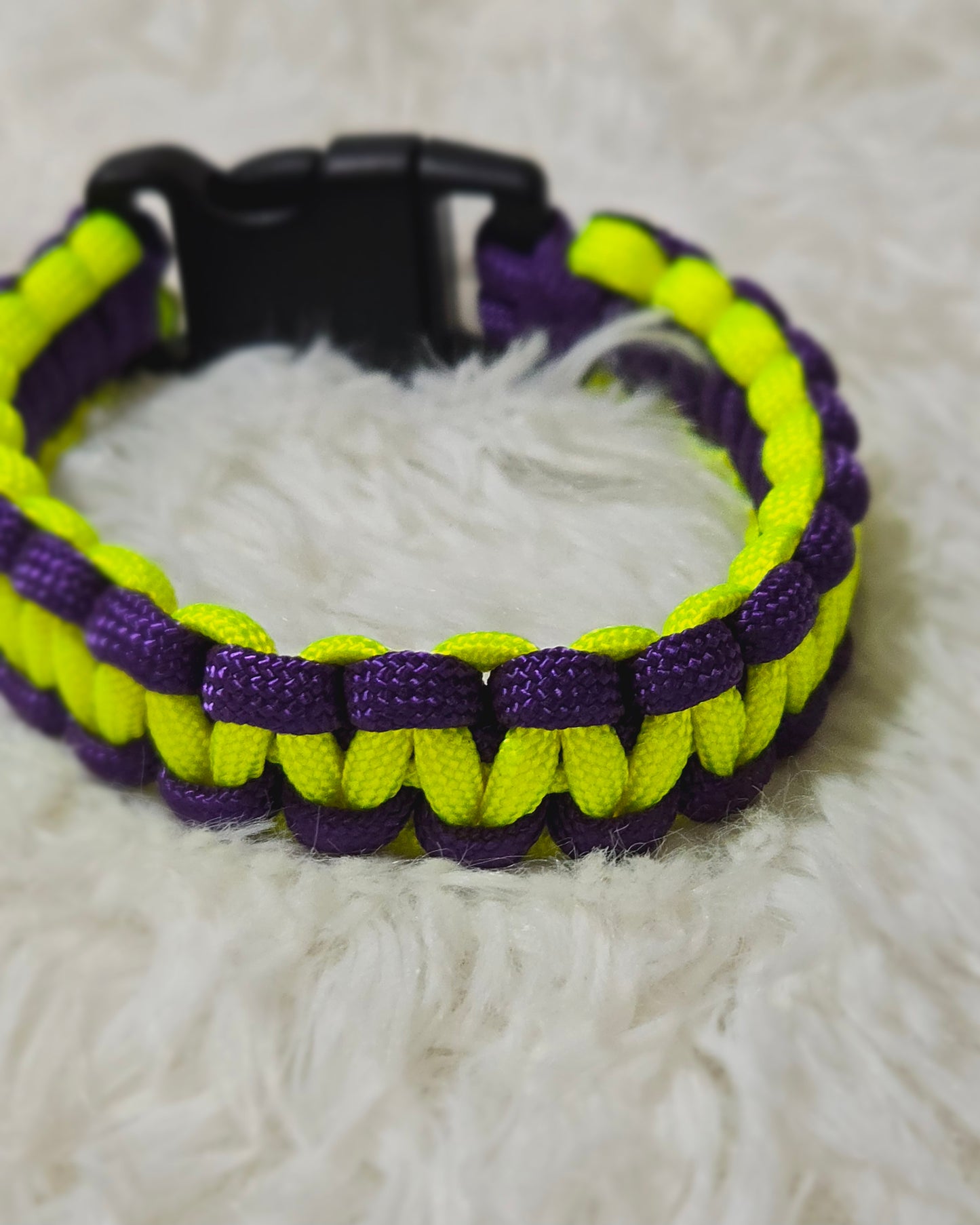 Paracord Bracelet-Regular.